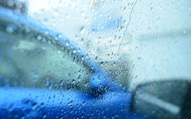 株式会社ジャストライト浪岡智がお送りする雨の日の運転のイメージ画像